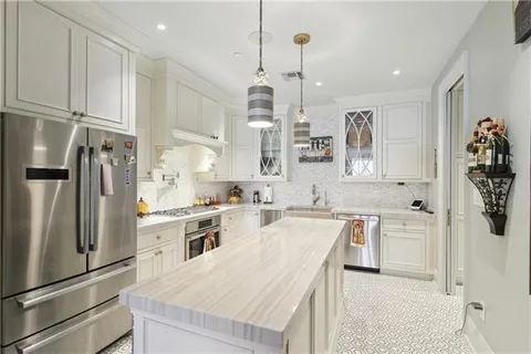 $1,825,000 | 600 Port Of New Orleans Place, Unit 7G, New Orleans, LA 70130