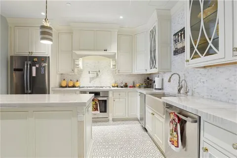 $1,825,000 | 600 Port Of New Orleans Place, Unit 7G, New Orleans, LA 70130