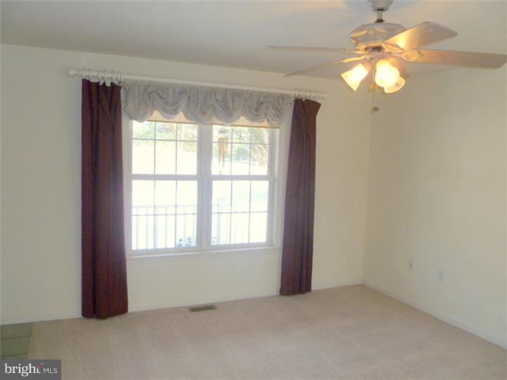 370 Buchert Road Pottstown, PA 19464 - Photo 4 of 24 Living Room