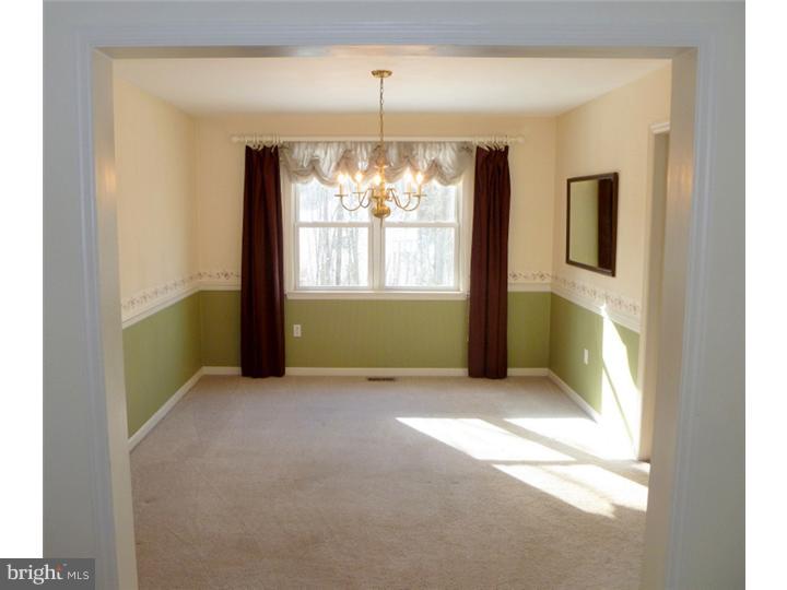 370 Buchert Road Pottstown, PA 19464 - Photo 5 of 24 Dining Room