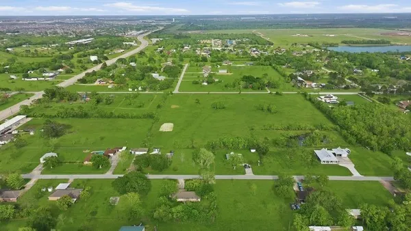 $185,000 | Lot 2 Avenue East, Santa Fe, TX 77510