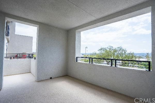 146 Spectacle Irvine, CA 92618 - Photo 31 of 57 a view of a balcony with city view