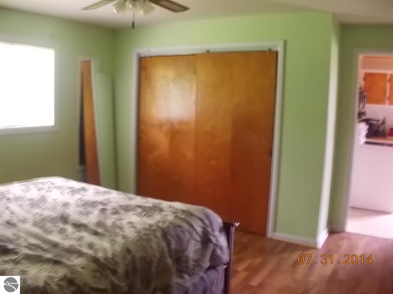 5883 South Huron Road Pinconning, MI 48650 - Photo 6 of 17 1809337-5.JPG