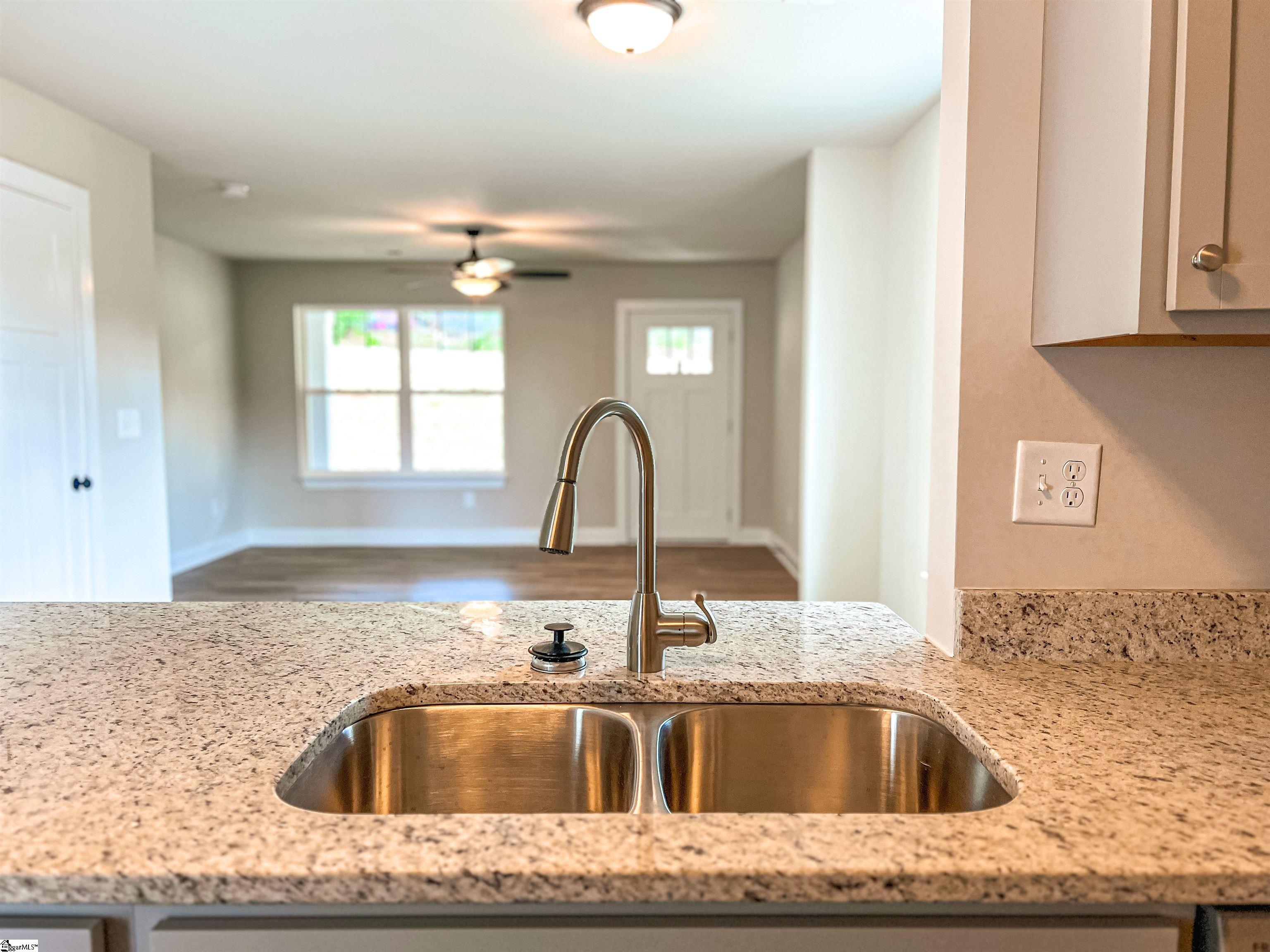 112 South 9th Street Easley, SC 29640 - Photo 6 of 10