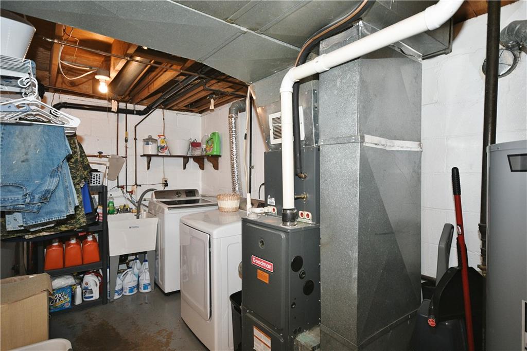 406 Middlesex Road McKeesport, PA 15135 - Photo 22 of 24 Gallery Image 22