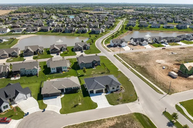 $489,900 | 3220 North Pine Grove Circle, Wichita, KS 67205