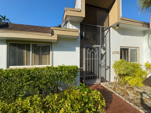$290,000 | 4738 Fountains Drive South, Lake Worth, FL 33467