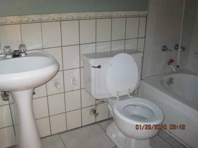 4740 East Pecan Road Phoenix, AZ 85040 - Photo 6 of 9 bathrooms