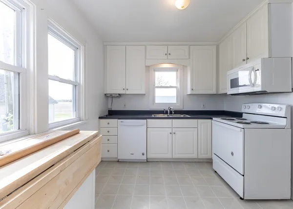 $239,400 | 8367 Wolf Road, Geneseo, IL 61254