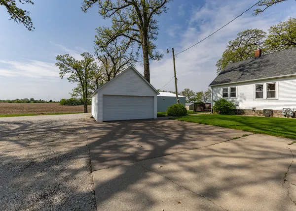 $239,400 | 8367 Wolf Road, Geneseo, IL 61254