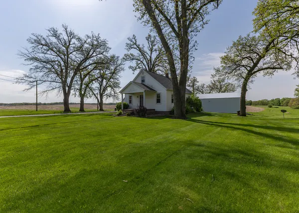 $239,400 | 8367 Wolf Road, Geneseo, IL 61254