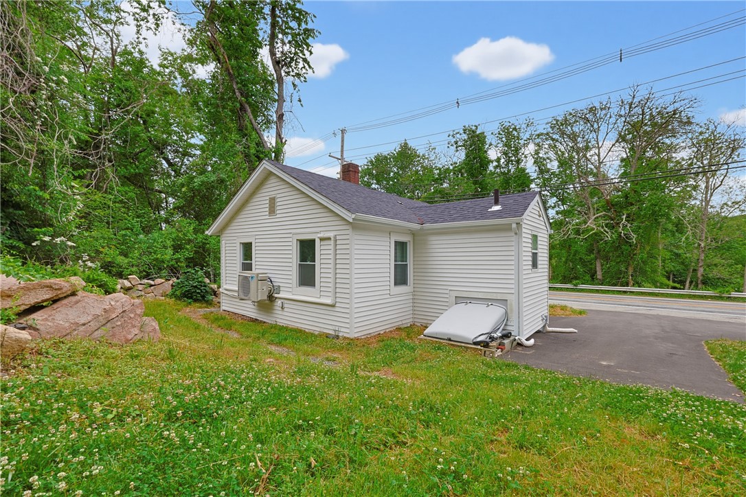 1703 Crandall Road Tiverton, RI 02878 - Photo 18 of 19