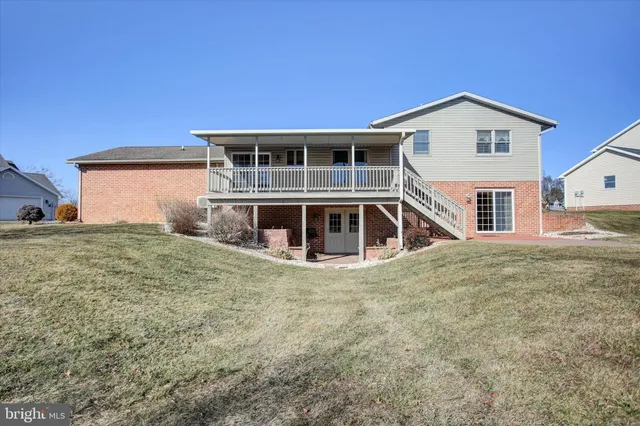 $395,000 | 722 Mahantango Drive, Chambersburg, PA 17202