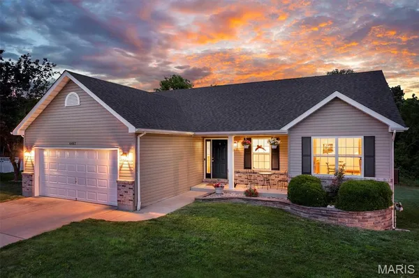 $379,900 | 6461 Stallion Drive, Imperial, MO 63052