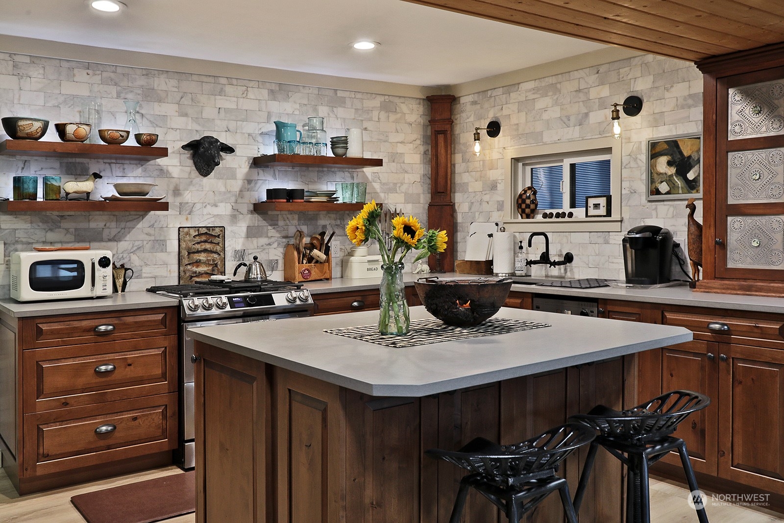 5533 Mutiny Sands Road Freeland, WA 98249 - Photo 11 of 40 Gallery Image 11
