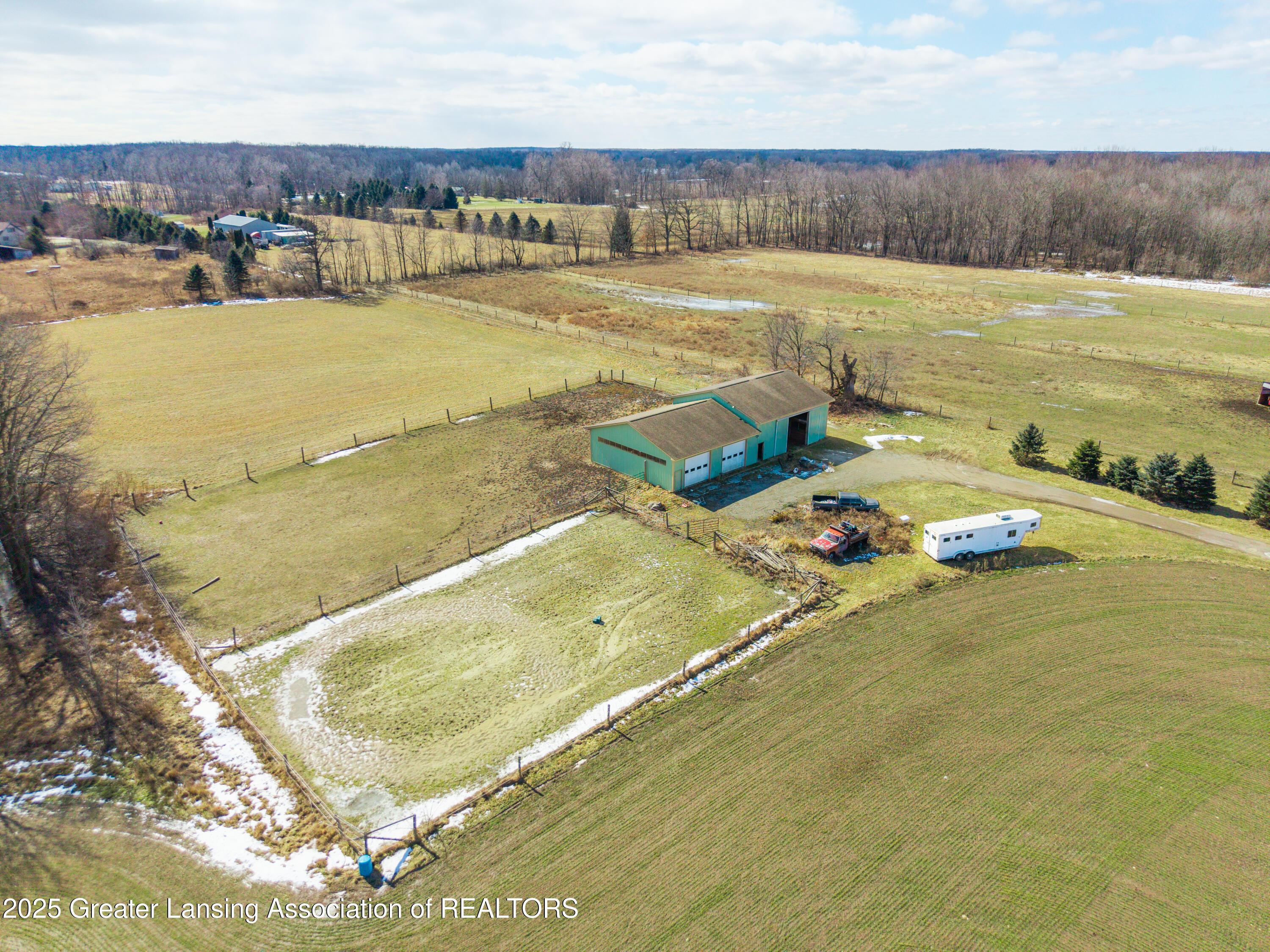 9687 Mason Road Fowlerville, MI 48836 - Photo 6 of 11 DJI_20250301123729_0107_D