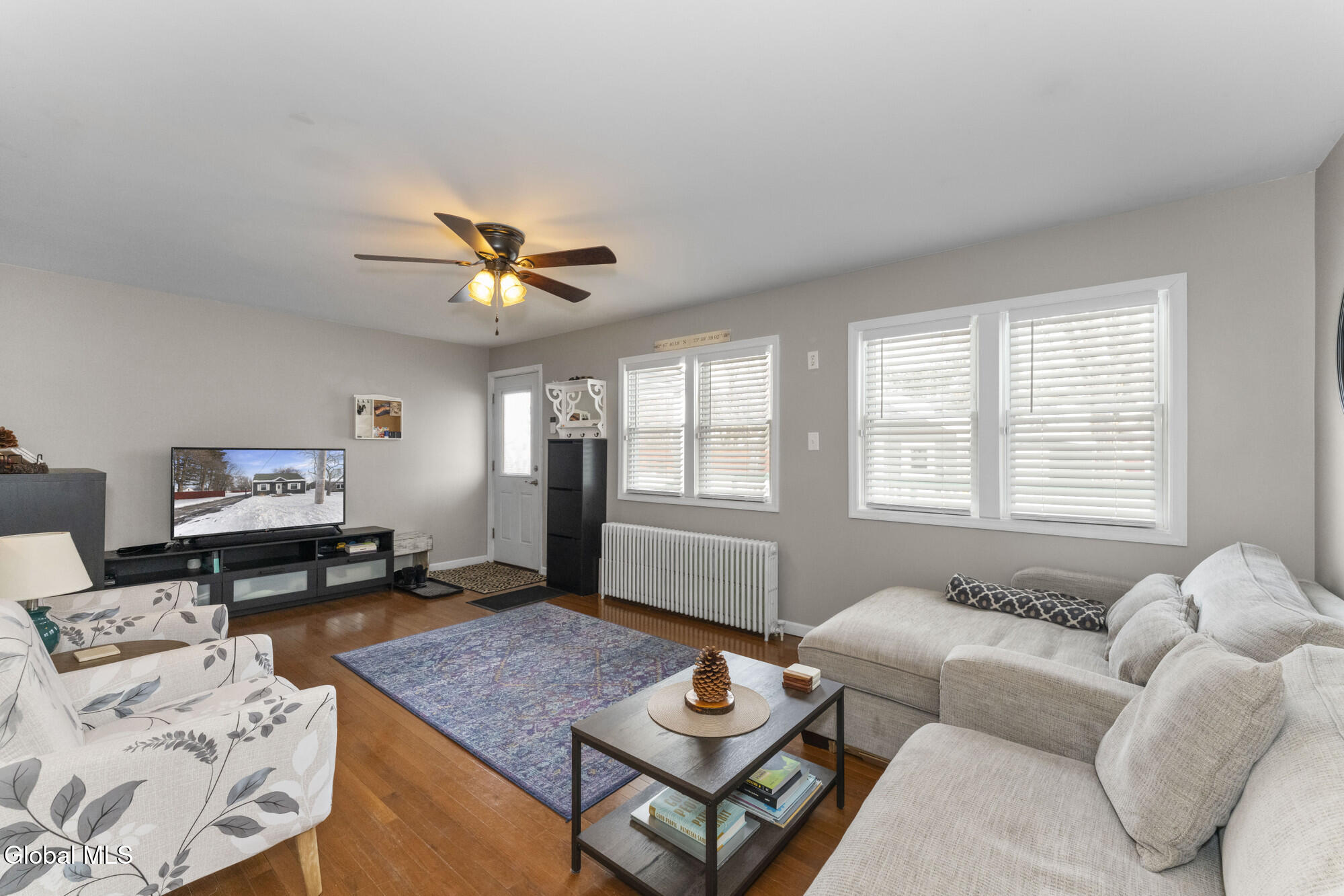 38 Rotterdam Street Rotterdam, NY 12306 - Photo 14 of 36 3 Livingroom 2