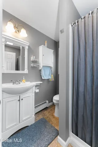 $284,900 | 38 Rotterdam Street, Rotterdam, NY 12306