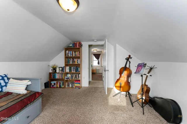 $284,900 | 38 Rotterdam Street, Rotterdam, NY 12306