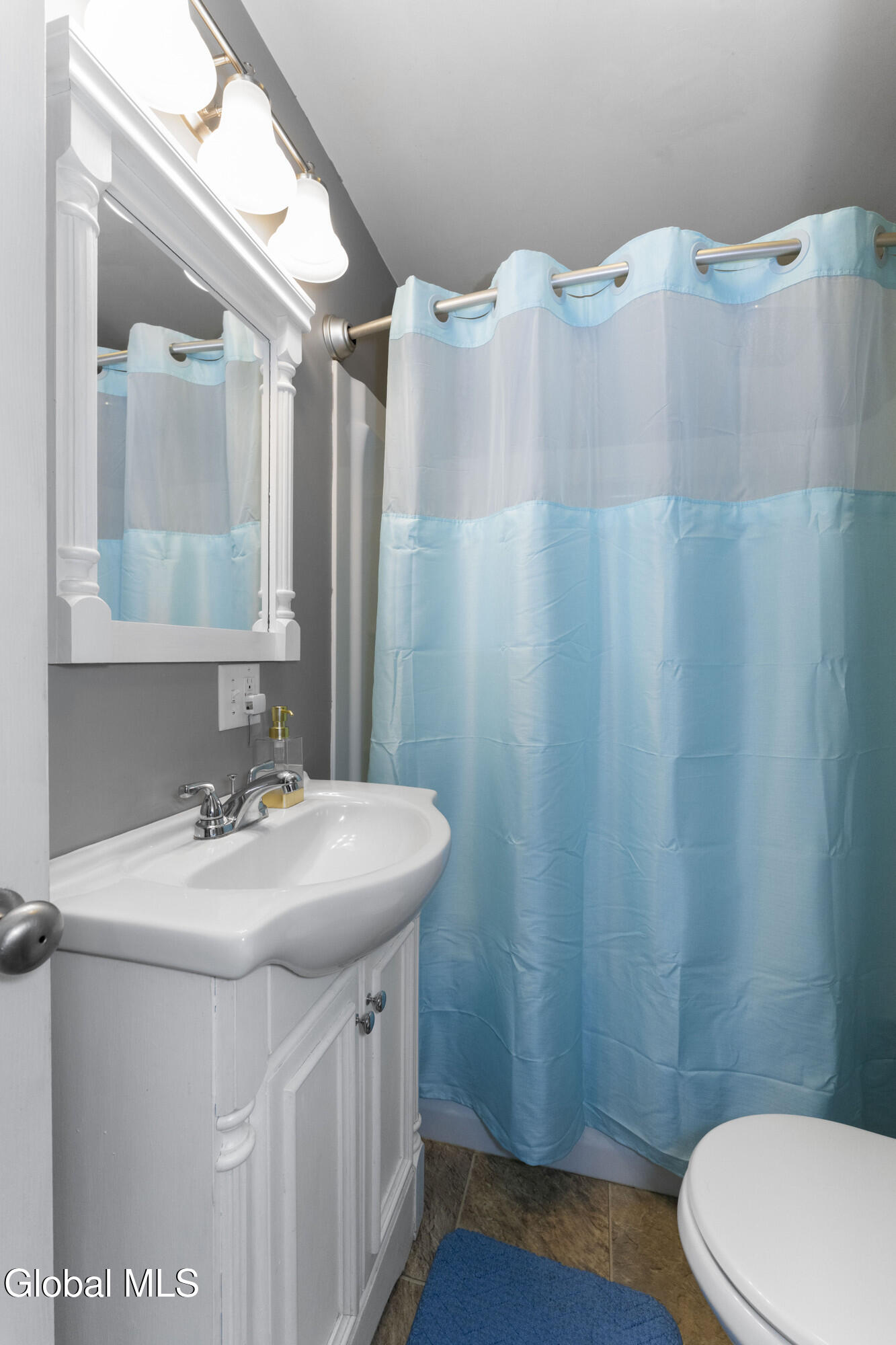 38 Rotterdam Street Rotterdam, NY 12306 - Photo 25 of 36 6 Bathroom