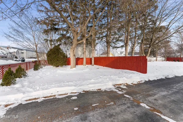 $315,000 | 38 Rotterdam Street, Rotterdam, NY 12306