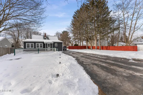 $315,000 | 38 Rotterdam Street, Rotterdam, NY 12306