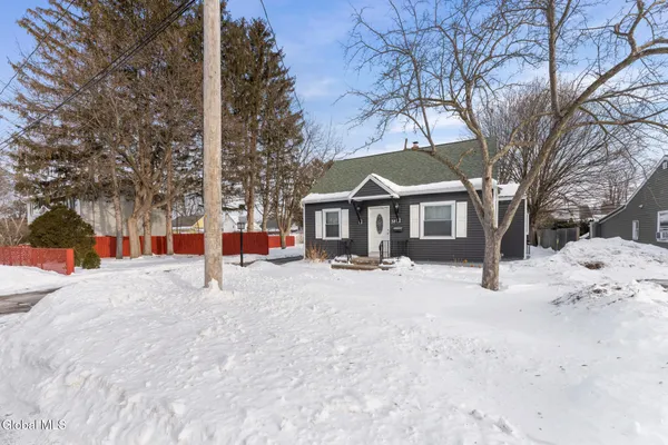 $315,000 | 38 Rotterdam Street, Rotterdam, NY 12306