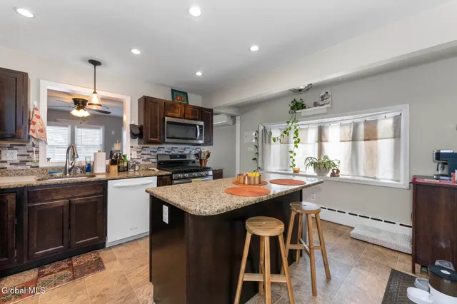 $284,900 | 38 Rotterdam Street, Rotterdam, NY 12306