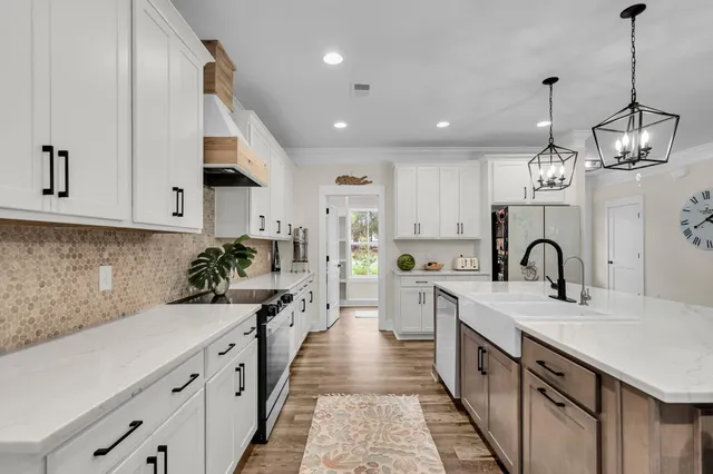 $585,000 | 182 Longleaf Drive, Walterboro, SC 29488