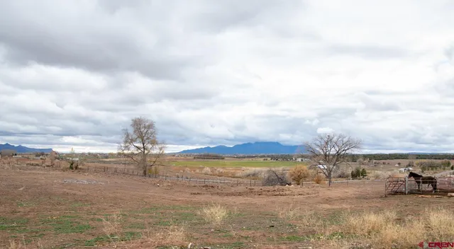 a view of ocean with city view