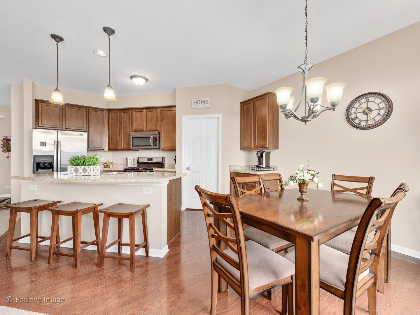 2884 Church Road Aurora, IL 60502 - Photo 7 of 24