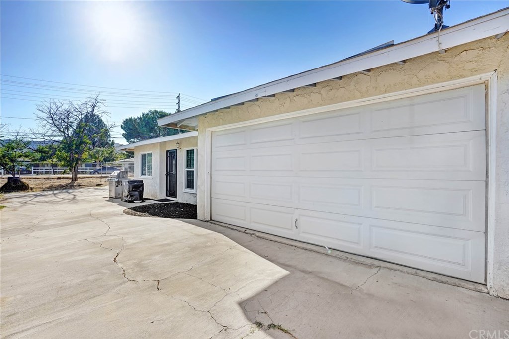 5955 Mitchell Avenue Riverside, CA 92505 - Photo 1 of 14