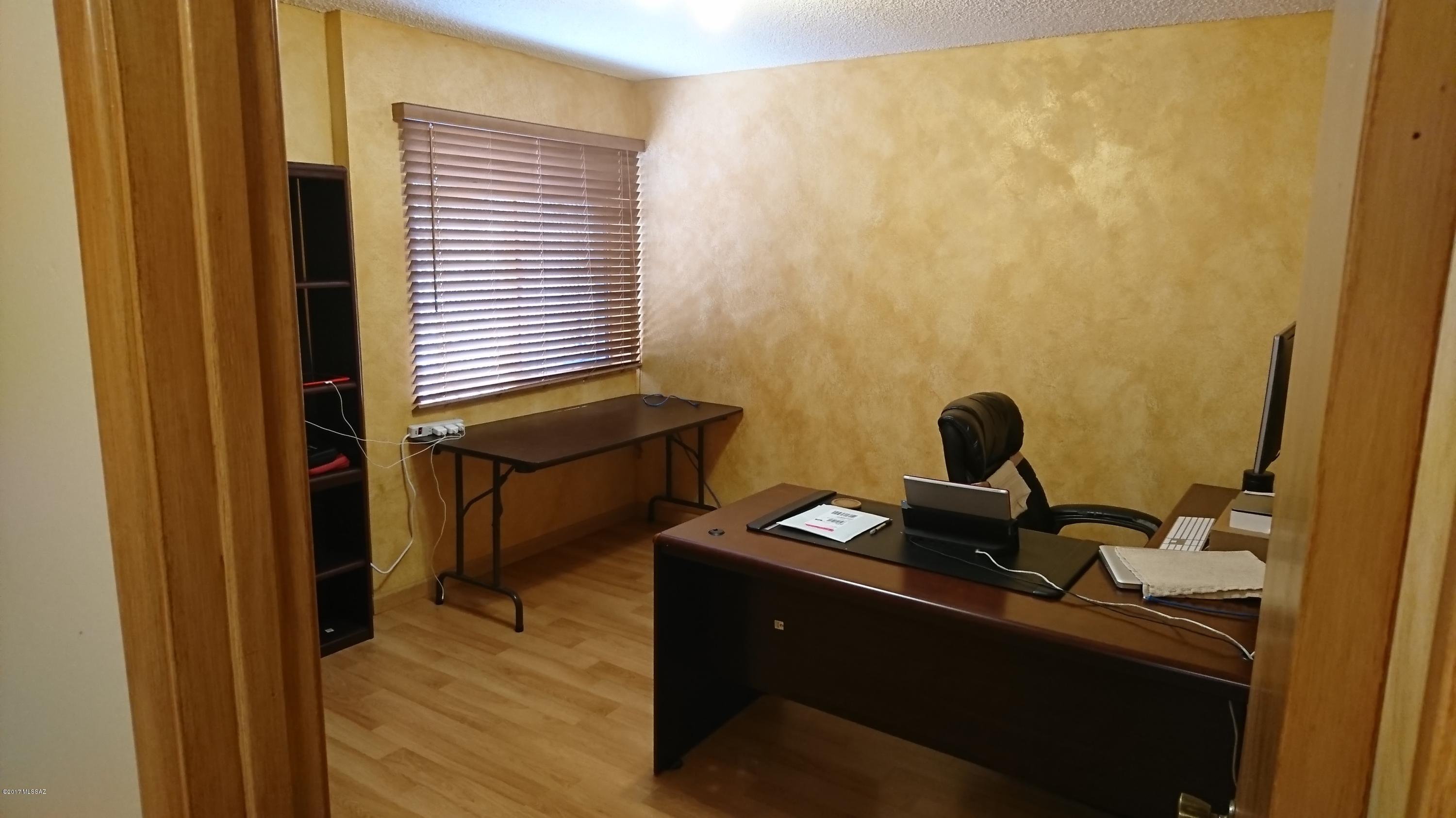 4830 East Fort Lowell Road Tucson, AZ 85712 - Photo 9 of 29 Gallery Image 9