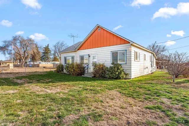 $100,000 | 1115 Airbase Road, Mountain Home, ID 83647