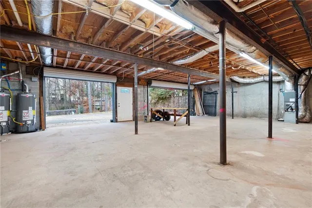 a view of a backyard with garden