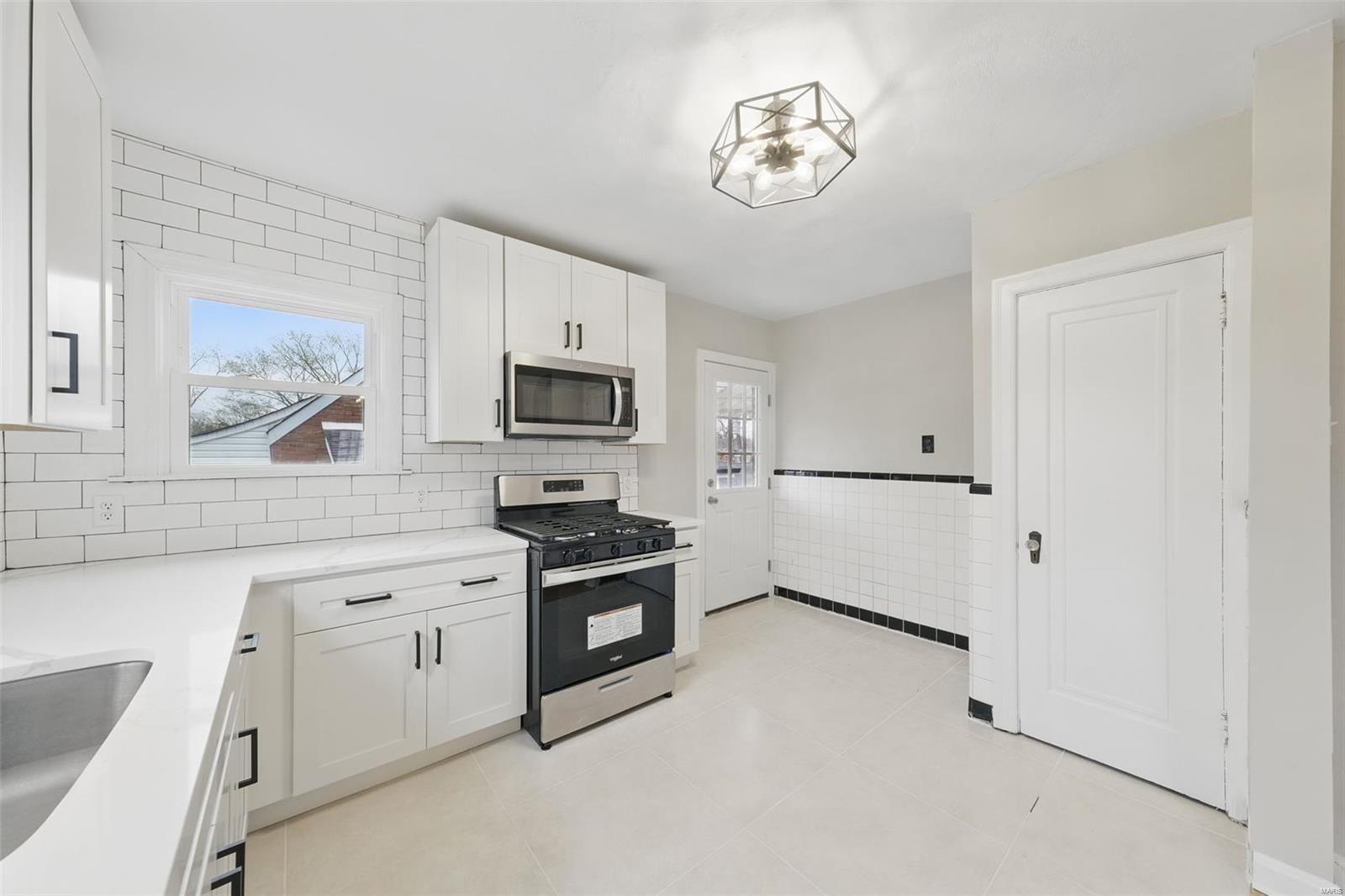 2827 Dunkirk Drive St. Louis, MO 63119 - Photo 11 of 24