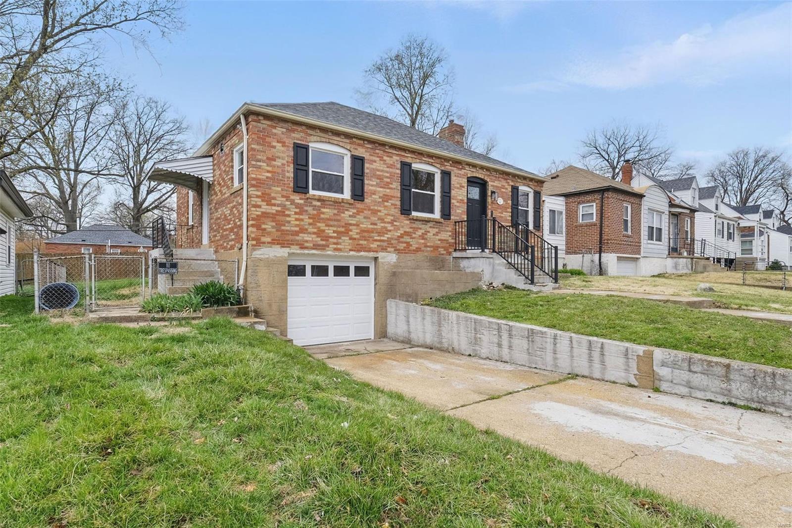 2827 Dunkirk Drive St. Louis, MO 63119 - Photo 2 of 24