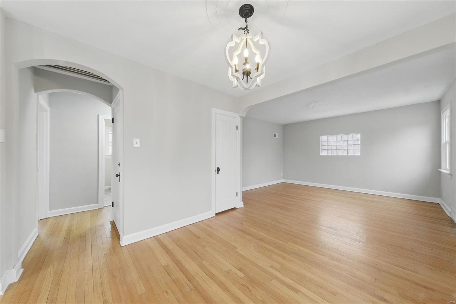 2827 Dunkirk Drive St. Louis, MO 63119 - Photo 6 of 24