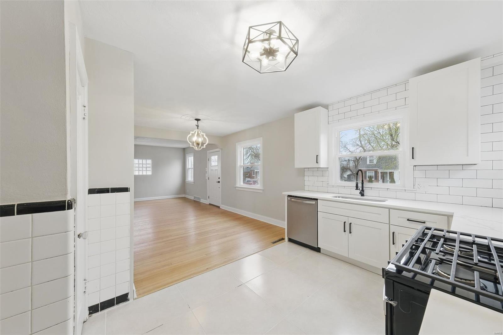 2827 Dunkirk Drive St. Louis, MO 63119 - Photo 9 of 24