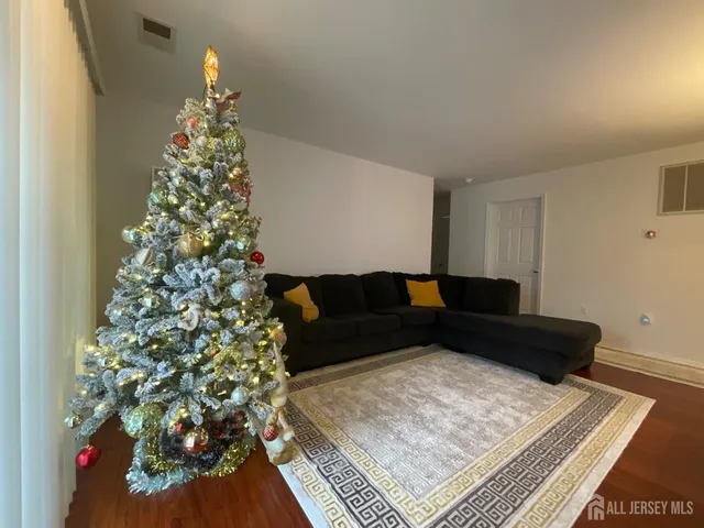 $409,900 | 1207 Cypress Lane, East Brunswick, NJ 08816