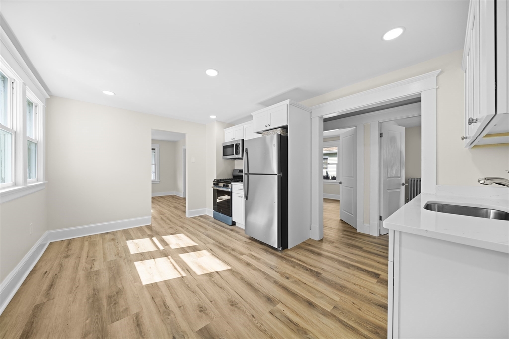 105 Wilber Street Springfield, MA 01104 - Photo 11 of 42