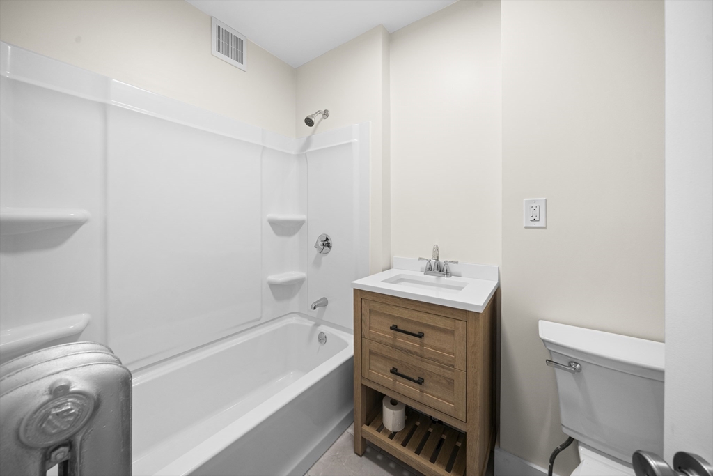 105 Wilber Street Springfield, MA 01104 - Photo 15 of 42