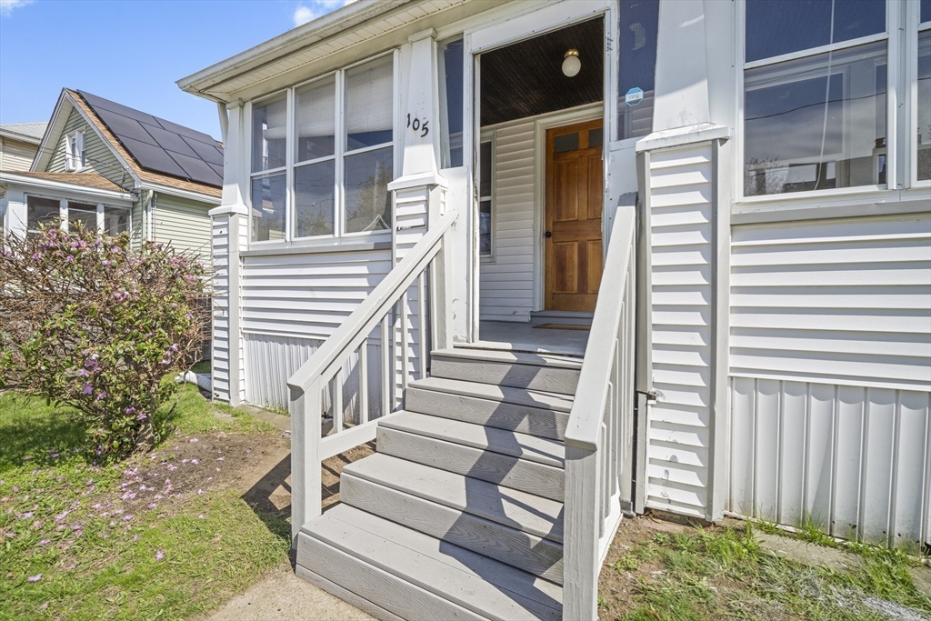 105 Wilber Street Springfield, MA 01104 - Photo 3 of 42