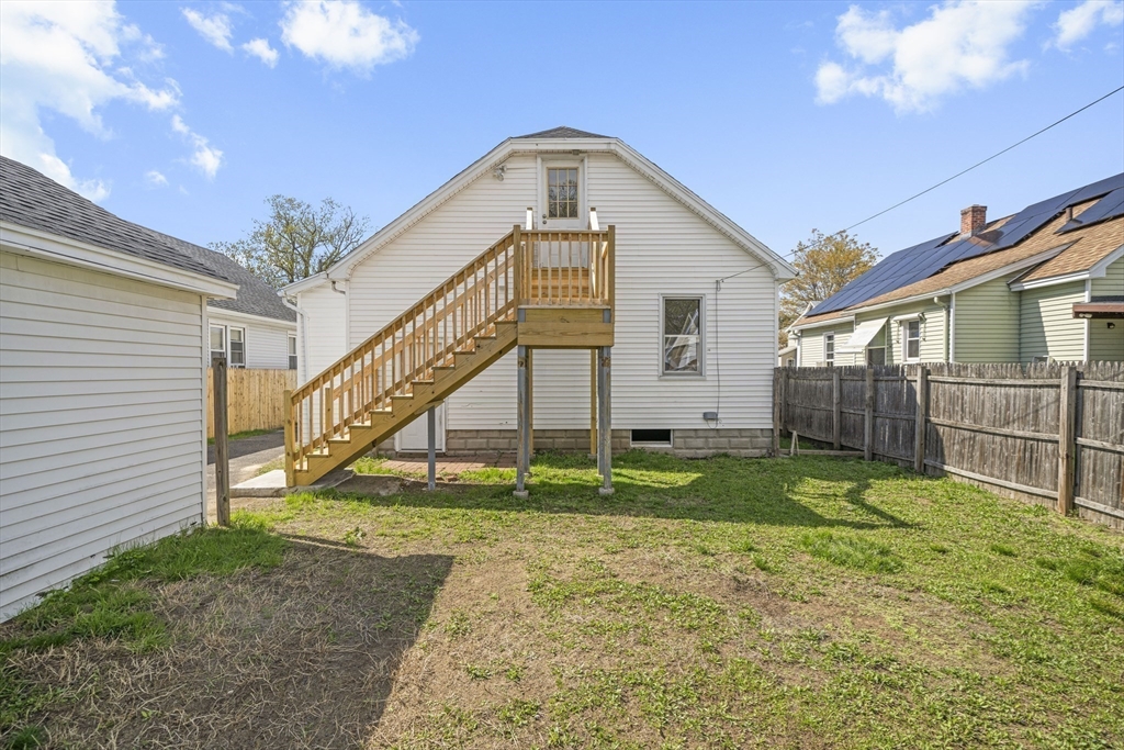 105 Wilber Street Springfield, MA 01104 - Photo 7 of 42