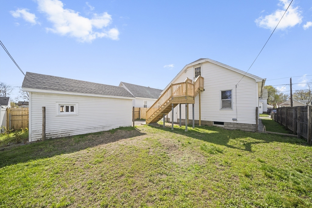 105 Wilber Street Springfield, MA 01104 - Photo 8 of 42