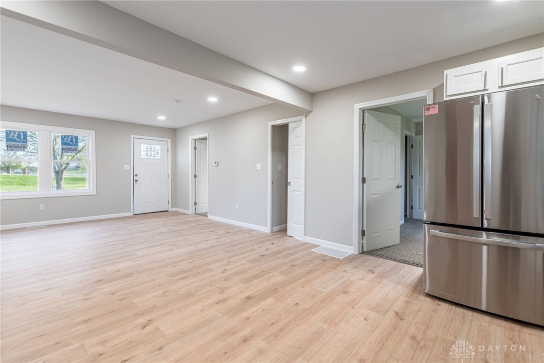 9499 Clearcreek Franklin Road Springboro, OH 45342 - Photo 6 of 21 Gallery Image 6