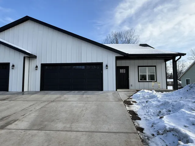 $375,000 | 1220 Prairie, Janesville, WI 53545