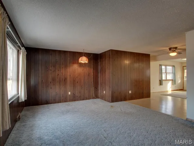 $159,900 | 402 South 8th Street, La Grange, MO 63448