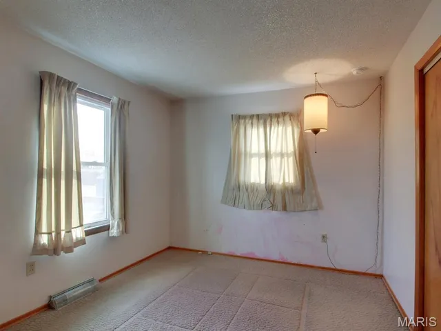 $159,900 | 402 South 8th Street, La Grange, MO 63448