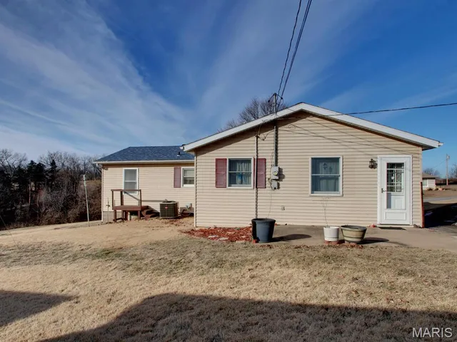 $159,900 | 402 South 8th Street, La Grange, MO 63448